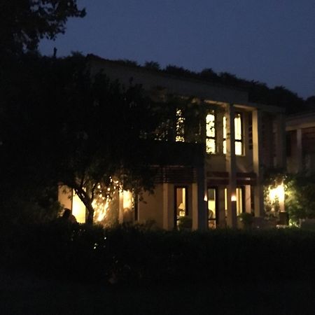 Villa At Tarudhan Valley Golf Resortマネサール エクステリア 写真