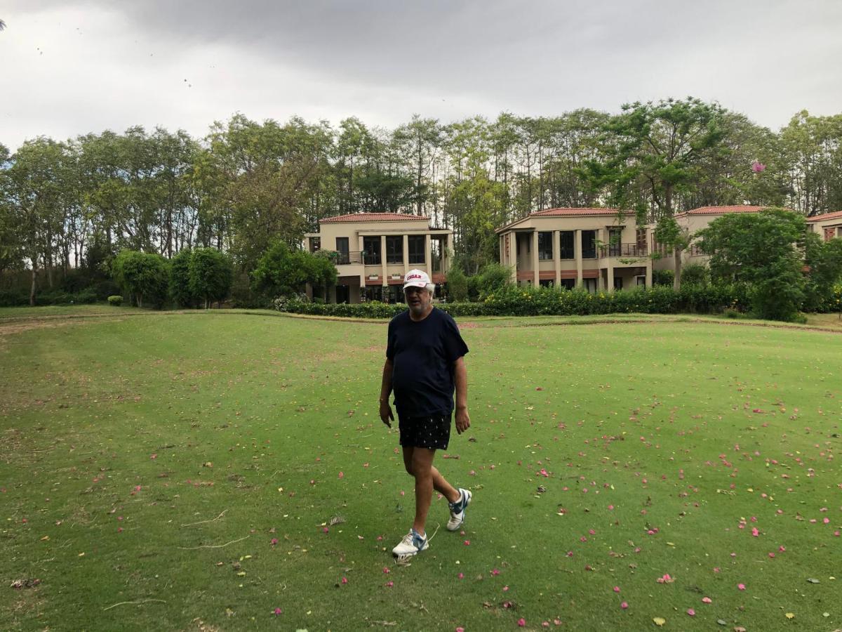 Villa At Tarudhan Valley Golf Resortマネサール エクステリア 写真