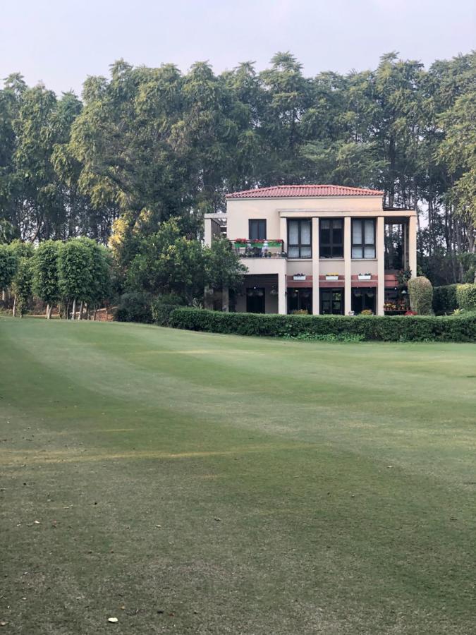 Villa At Tarudhan Valley Golf Resortマネサール エクステリア 写真