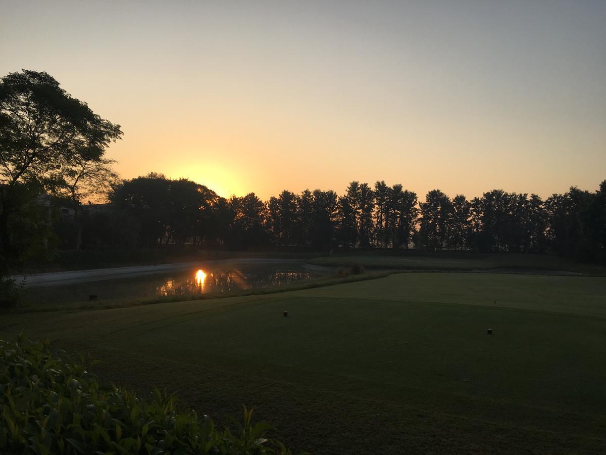 Villa At Tarudhan Valley Golf Resortマネサール エクステリア 写真