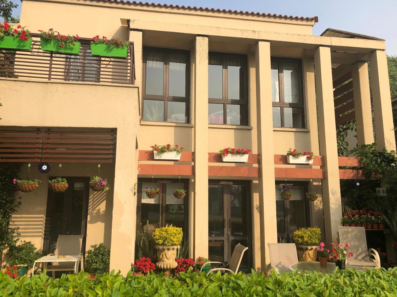 Villa At Tarudhan Valley Golf Resortマネサール エクステリア 写真